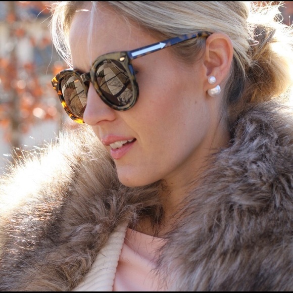 Pearl Ball Double-Sided Stud Earrings. - Picture 12 of 12